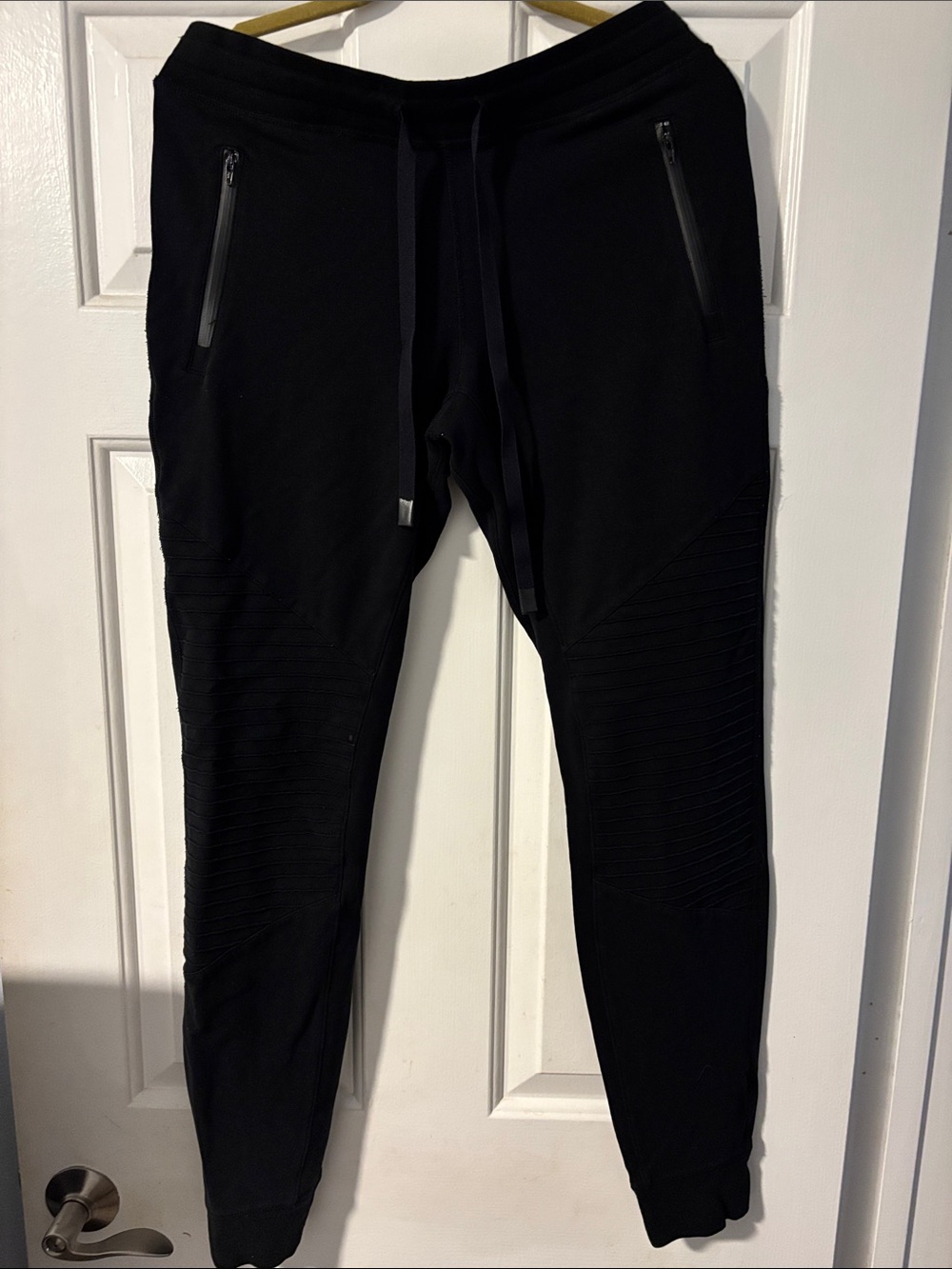 Alo Yoga Lightweight Black Sweatpants Double Zipper Ribbed on Legs